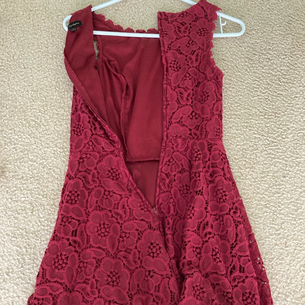 WOMENS DILLARDS RED HOCO/PARTY DRESS: SIZE 1 - Picture 2 of 3